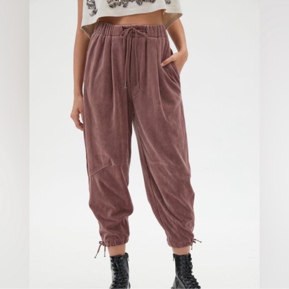 Urban Outfitters UO Zoe Dusty Mauve Velour Joggers